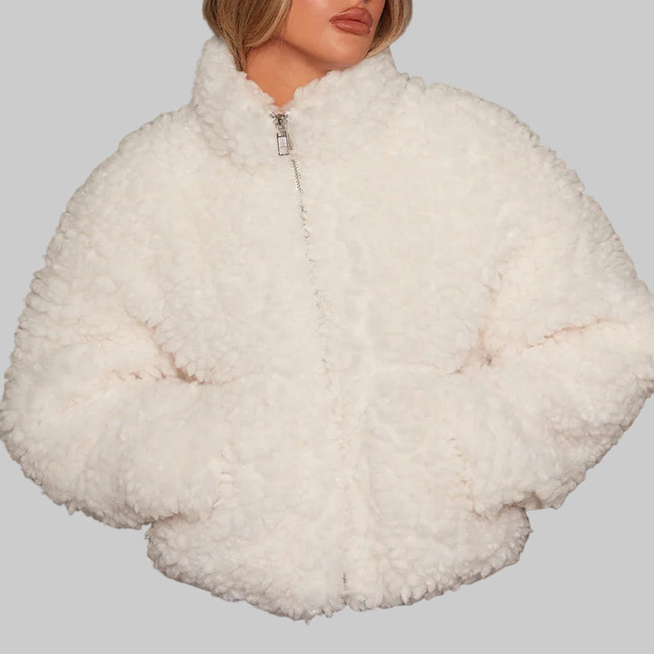 Short lambswool coat