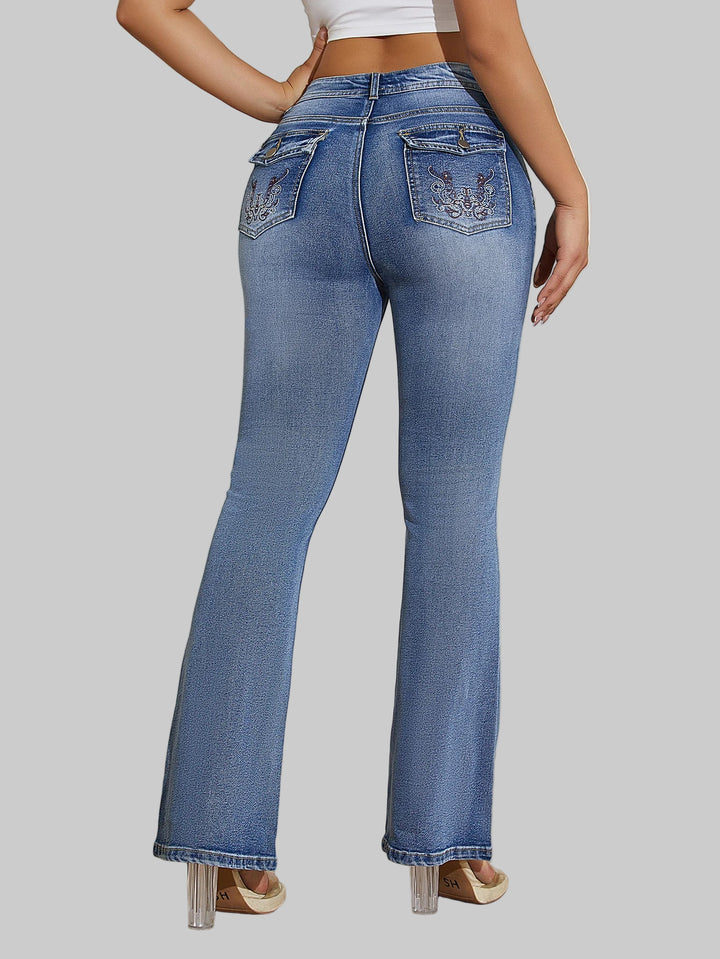 Heart-Shaped Pocket Straight Leg Mid-Rise Jeans