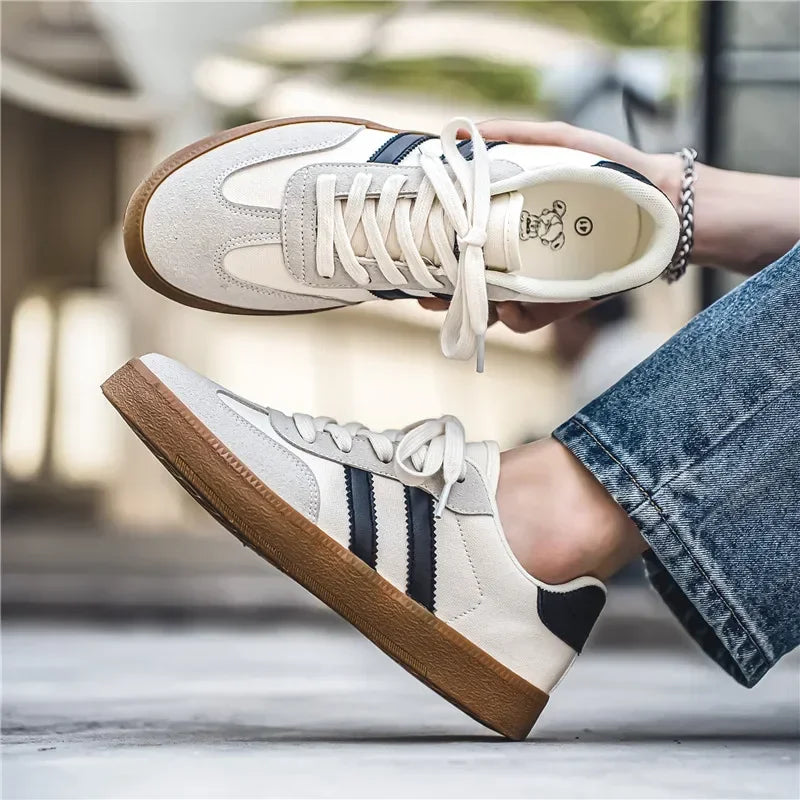 Lightweight Retro Lace-Up Shoes