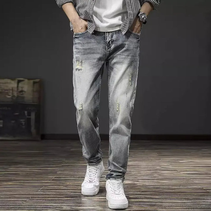 Vintage-Inspired Slim Fit Ripped Jeans