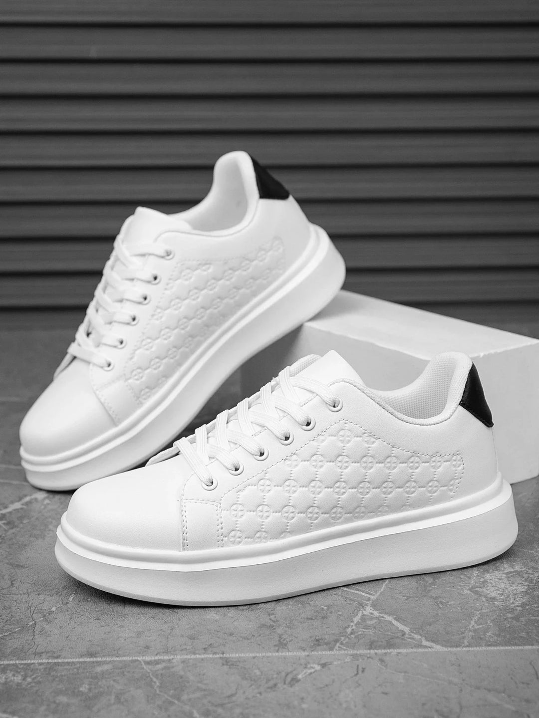 Classic Low-Top Skate Sneakers