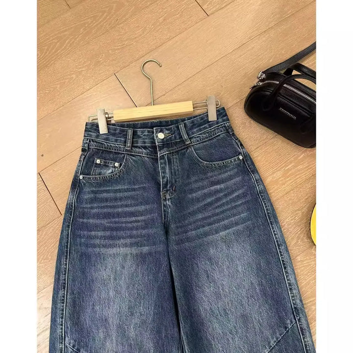 Retro Fashion with wide-leg denim Jeans