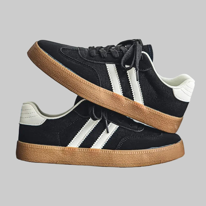 Lightweight Retro Lace-Up Shoes