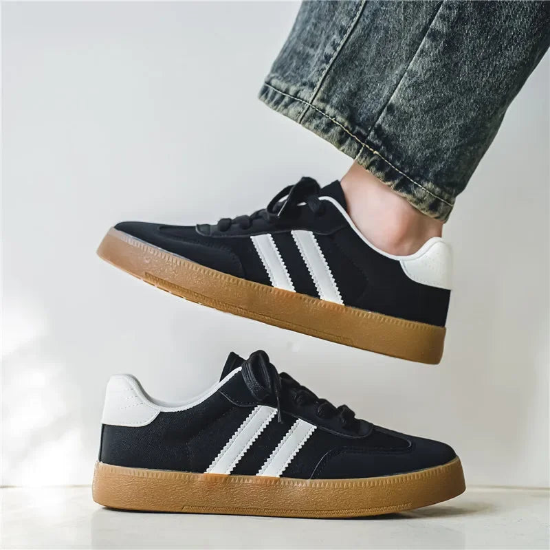 Lightweight Retro Lace-Up Shoes