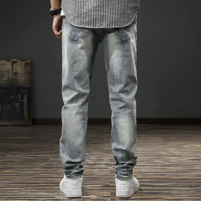 Vintage-Inspired Slim Fit Ripped Jeans