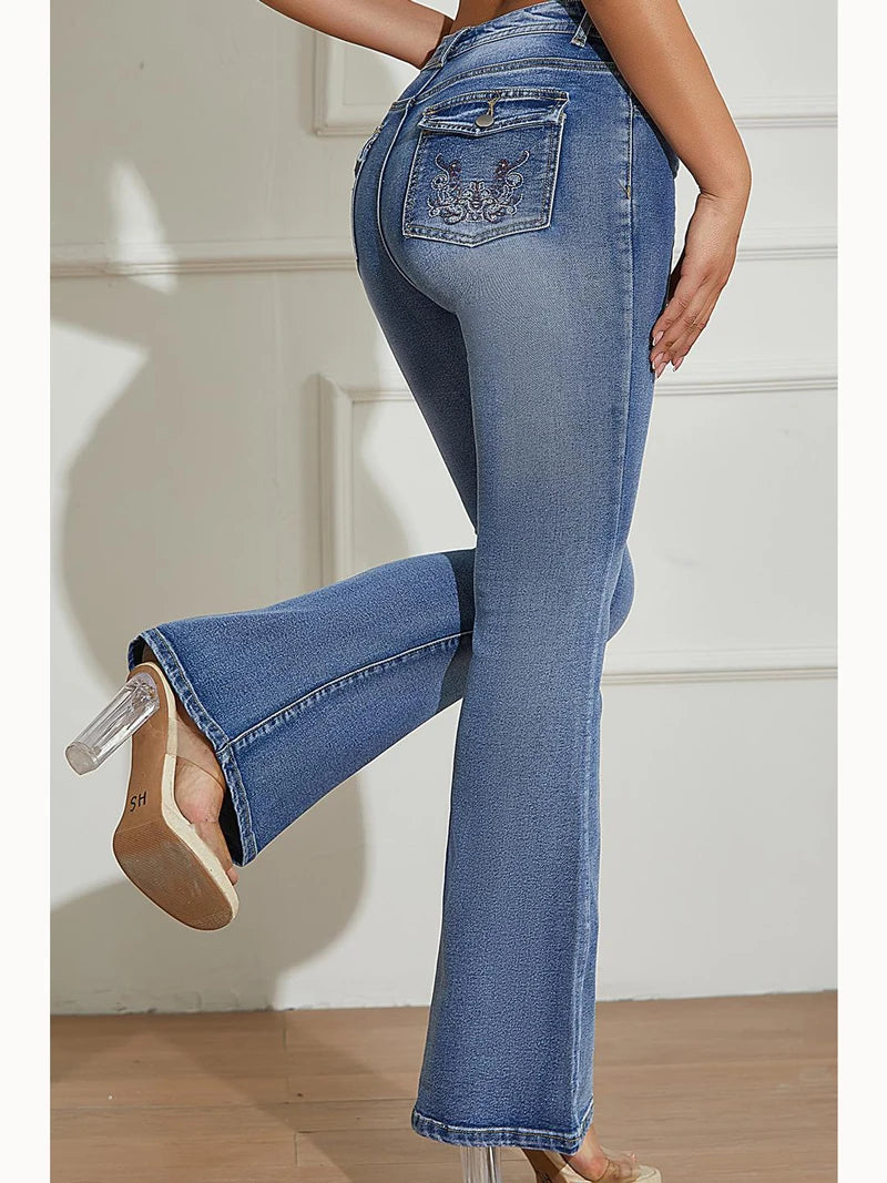 Heart-Shaped Pocket Straight Leg Mid-Rise Jeans