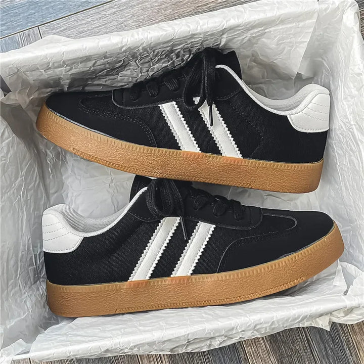 Lightweight Retro Lace-Up Shoes