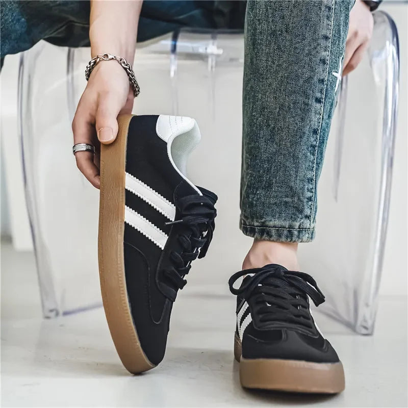 Lightweight Retro Lace-Up Shoes