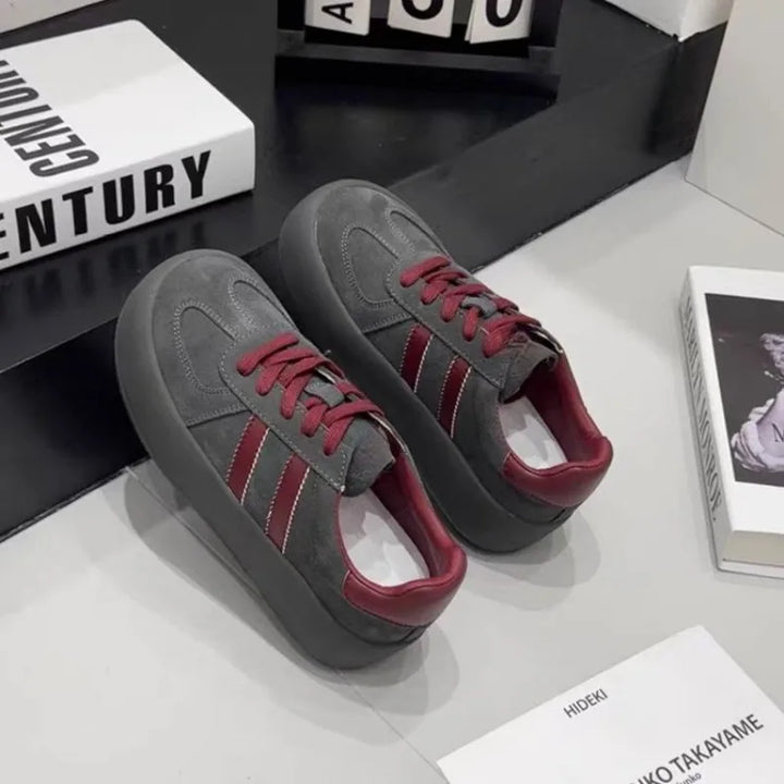Casual Lace-Up durable vulcanized Sneakers